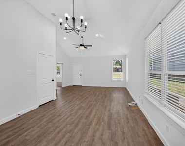 610 E Texas Street - Photo Thumbnail 10