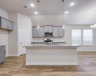 1716 Everitt Trail - Photo Thumbnail 1