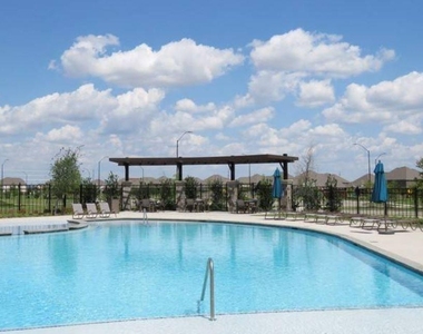 1716 Everitt Trail - Photo Thumbnail 8
