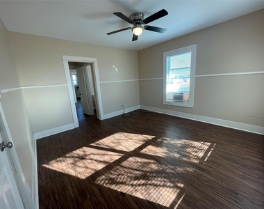 1702 S 3rd Street - Photo Thumbnail 1
