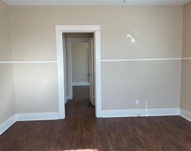 1702 S 3rd Street - Photo Thumbnail 3
