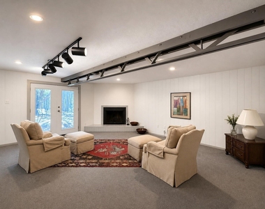 3401 Hanover Lane - Photo Thumbnail 4