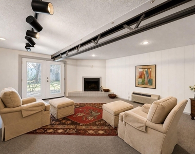 3401 Hanover Lane - Photo Thumbnail 5