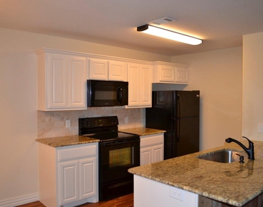 508 W Hull Street - Photo Thumbnail 1