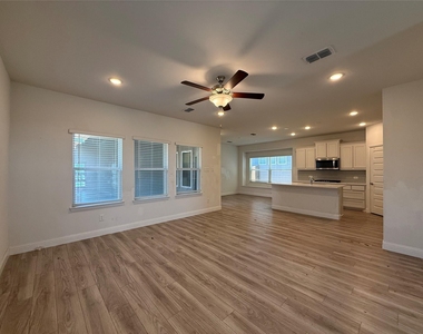 309 Boston Drive - Photo Thumbnail 25