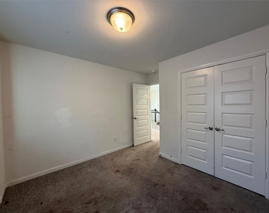 309 Boston Drive - Photo Thumbnail 17