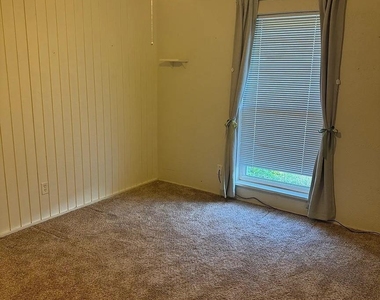 7205 Chatham Road - Photo Thumbnail 11