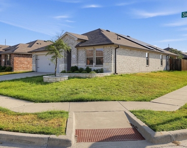 116 Sir Barton Lane - Photo Thumbnail 2