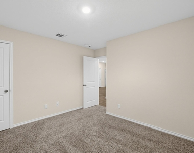 116 Sir Barton Lane - Photo Thumbnail 8
