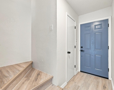 8108 Foxfire Lane - Photo Thumbnail 2