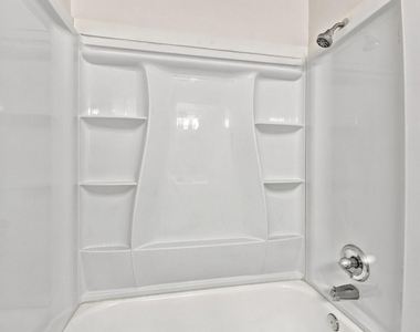 8108 Foxfire Lane - Photo Thumbnail 10