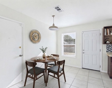 7217 Autumn Glen Drive - Photo Thumbnail 5