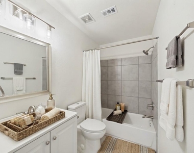 7217 Autumn Glen Drive - Photo Thumbnail 16