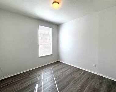 2340 Senepol Way - Photo Thumbnail 5