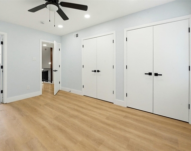 1860 Amber Lane - Photo Thumbnail 8