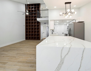 1860 Amber Lane - Photo Thumbnail 4