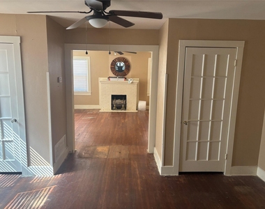 3355 S 4th Street - Photo Thumbnail 3