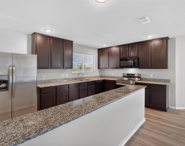 6341 Bollard Drive - Photo Thumbnail 5