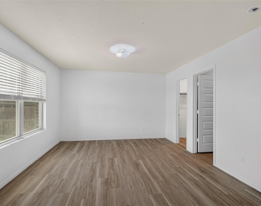 6341 Bollard Drive - Photo Thumbnail 11