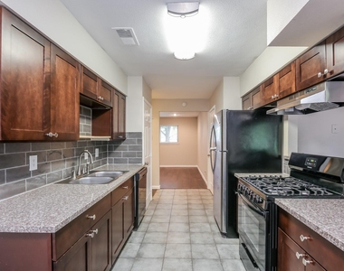 7640 Ryanridge Drive - Photo Thumbnail 4