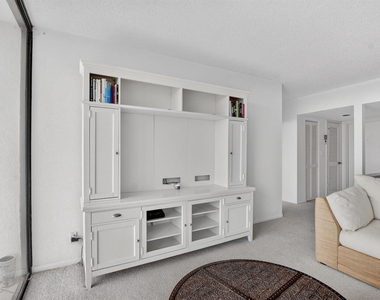 6845 Willow Wood Drive - Photo Thumbnail 8
