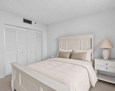 6845 Willow Wood Drive - Photo Thumbnail 17