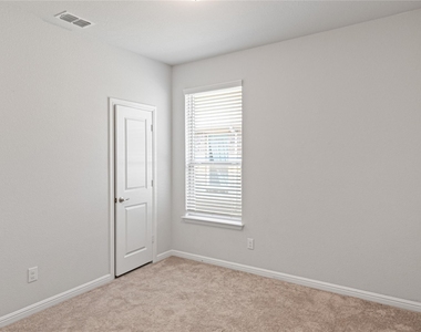 821 Falcon Road - Photo Thumbnail 17