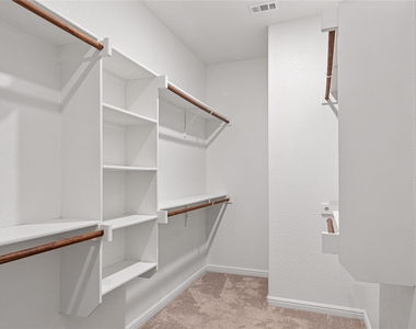 821 Falcon Road - Photo Thumbnail 12