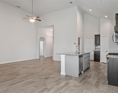 821 Falcon Road - Photo Thumbnail 4