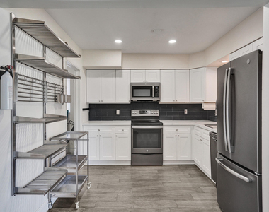 4309 Johnson Street - Photo Thumbnail 15