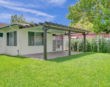 4309 Johnson Street - Photo Thumbnail 6