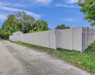 4309 Johnson Street - Photo Thumbnail 49