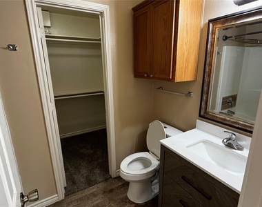 1715 Hemphill Street - Photo Thumbnail 9