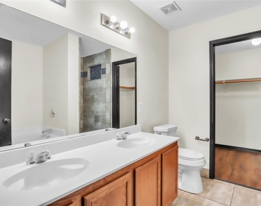 3825 Irish Setter Drive - Photo Thumbnail 15
