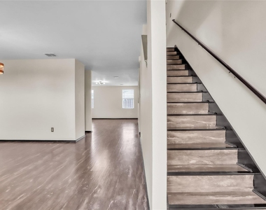 3825 Irish Setter Drive - Photo Thumbnail 3