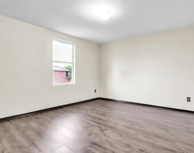 3825 Irish Setter Drive - Photo Thumbnail 26