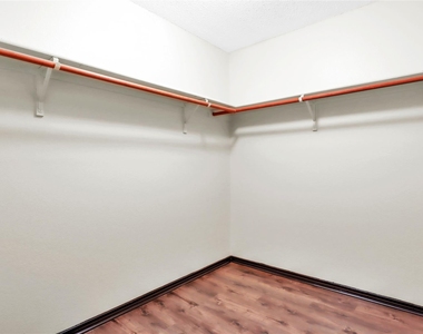 3825 Irish Setter Drive - Photo Thumbnail 19