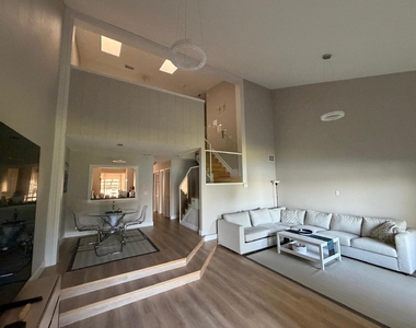 4291 S Pine Island Road - Photo Thumbnail 11