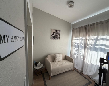4291 S Pine Island Road - Photo Thumbnail 7