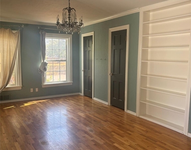 1841 Belmont Boulevard - Photo Thumbnail 10