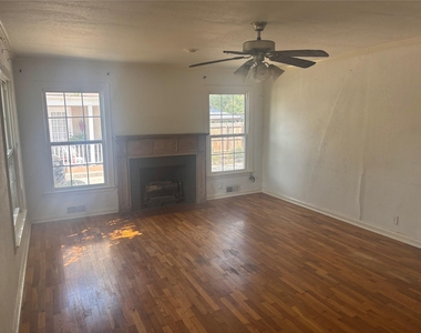 1841 Belmont Boulevard - Photo Thumbnail 1