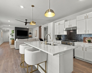 1602 Callaway Drive - Photo Thumbnail 13