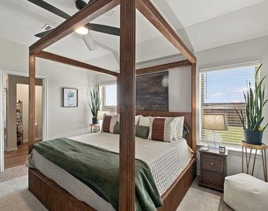 1602 Callaway Drive - Photo Thumbnail 20