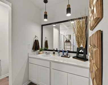 1602 Callaway Drive - Photo Thumbnail 24