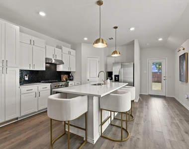 1602 Callaway Drive - Photo Thumbnail 8