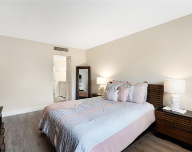 6091 Nw 61st Avenue - Photo Thumbnail 5