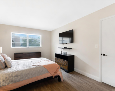 6091 Nw 61st Avenue - Photo Thumbnail 4