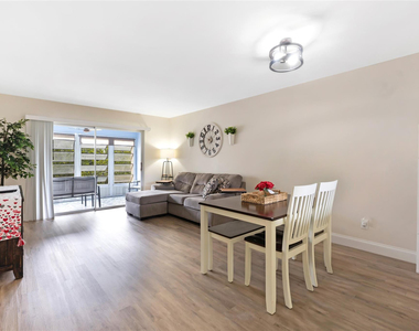 6091 Nw 61st Avenue - Photo Thumbnail 8
