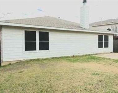 6053 Arabian Avenue - Photo Thumbnail 12