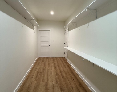 145 Greenbriar Court - Photo Thumbnail 25